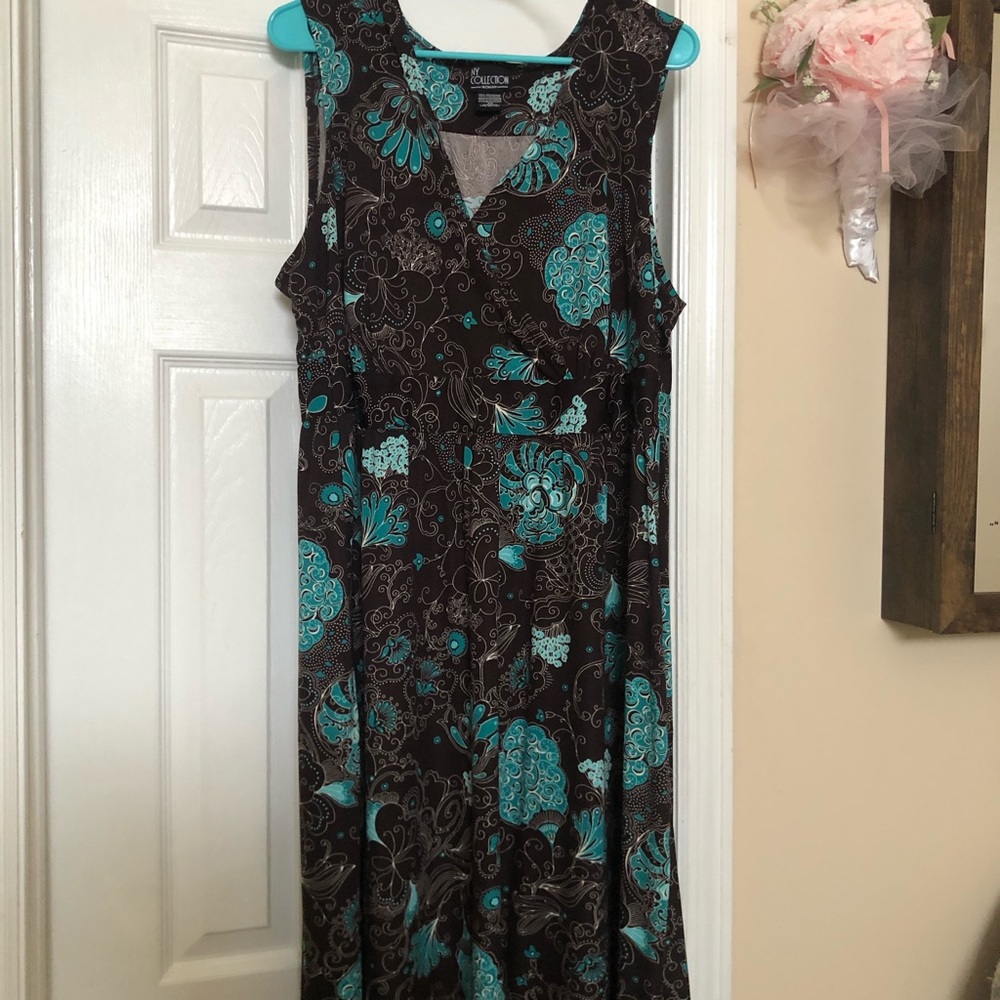 Pretty Spring Dress - Picture 1 of 3